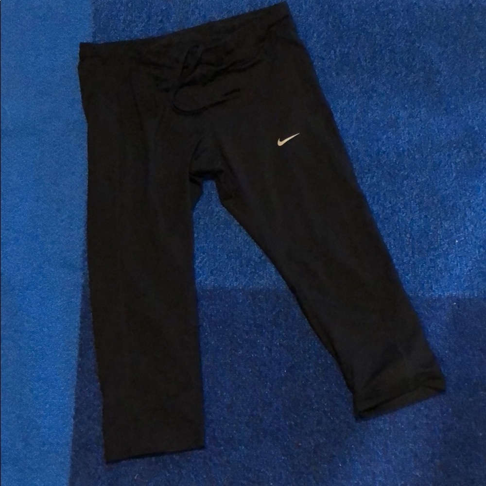 Nike dri fit capris